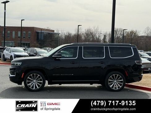 Used 2022 Jeep Grand Wagoneer Series II w/ Convenience Group III AWD/4WD image 4