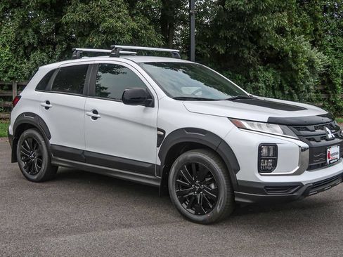 Used 2025 Mitsubishi Outlander Sport AWD image 1