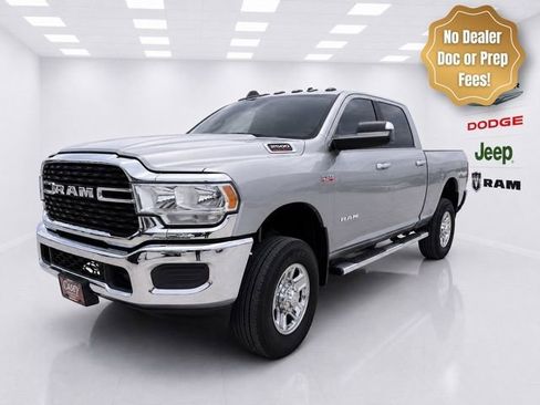 Used 2022 RAM 2500 Big Horn AWD/4WD image 3