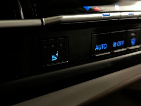 Certified 2024 Toyota Sienna XLE image 20