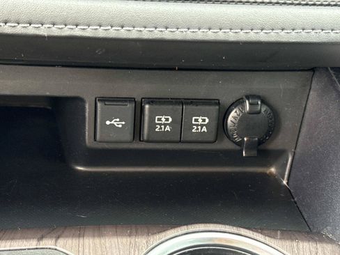 Used 2020 Toyota Highlander Limited AWD/4WD image 28