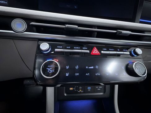 Used 2025 Hyundai Tucson Limited image 23