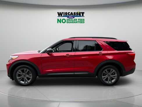 Used 2023 Ford Explorer XLT w/ Equipment Group 202A AWD/4WD image 2