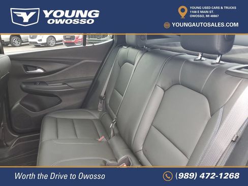 Used 2025 Buick Envista Sport Touring w/ Experience Buick Package FWD image 28