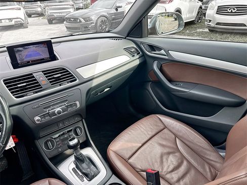 Used 2017 Audi Q3 2.0T Premium image 23