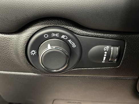 Used 2024 Dodge Durango GT image 22