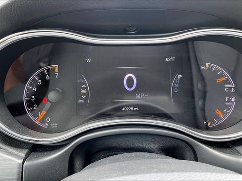 Used 2019 Jeep Grand Cherokee Altitude AWD/4WD image 16