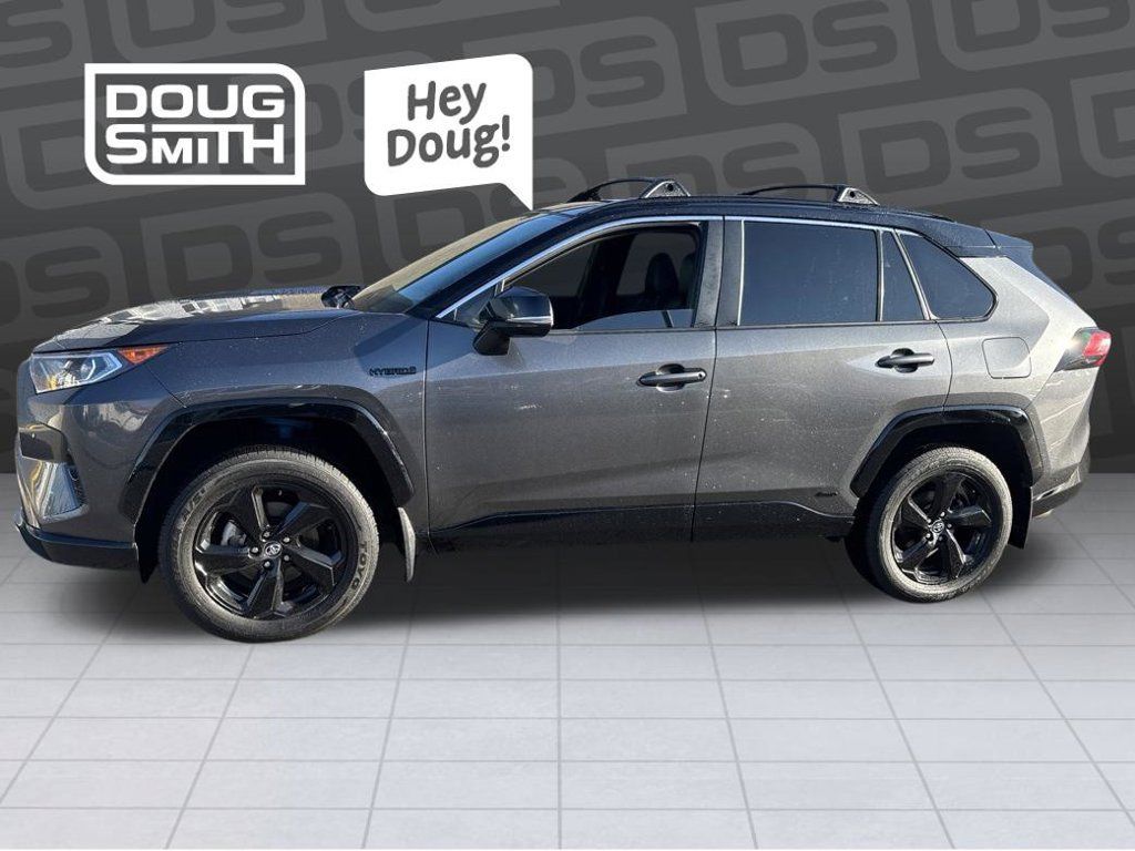 Used 2020 Toyota RAV4 XSE AWD/4WD image 2