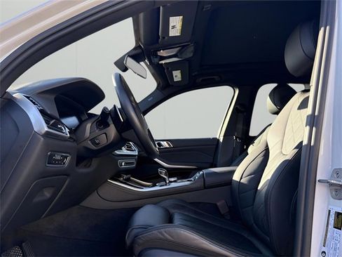 Used 2023 BMW X5 xDrive40i image 12