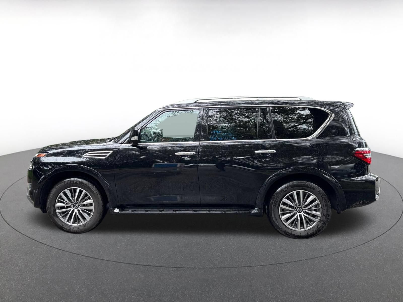 Used 2024 Nissan Armada SL RWD image 7