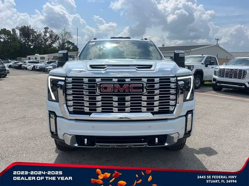 New 2026 GMC Sierra 2500 Denali w/ Denali Reserve Package AWD/4WD image 2