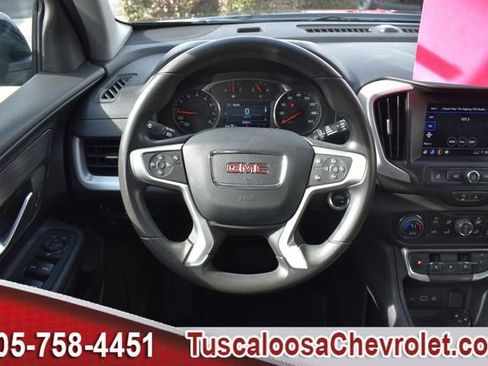 Used 2024 GMC Terrain SLE w/ Driver Convenience Package image 25