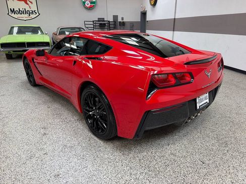 Used 2019 Chevrolet Corvette Stingray Coupe w/ 1LT RWD image 5