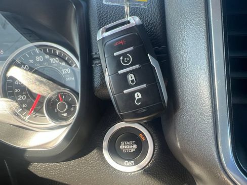 Used 2023 RAM 1500 Laramie AWD/4WD image 33