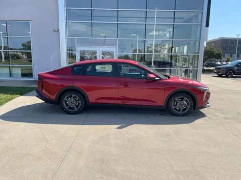 New 2026 Kia K4 FWD image 4