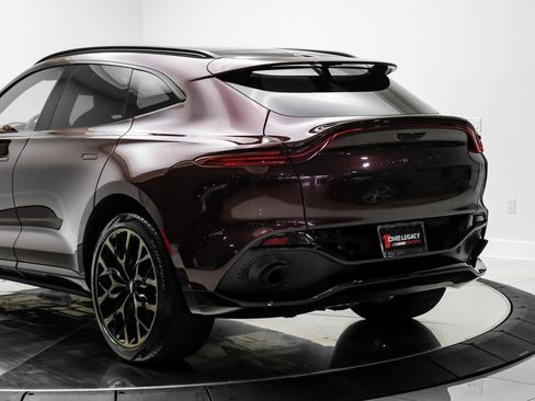 Used 2022 Aston Martin DBX AWD/4WD image 16