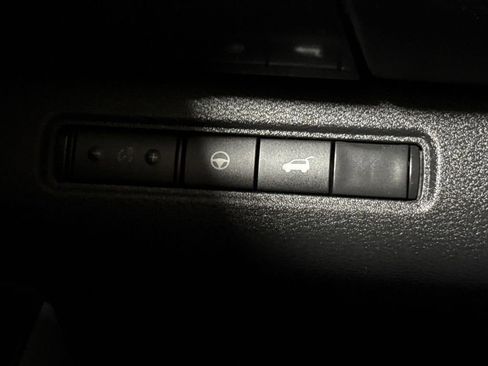 Used 2023 Nissan Pathfinder SL image 19