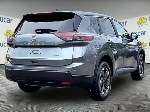 Certified 2026 Nissan Rogue SV AWD/4WD image 6