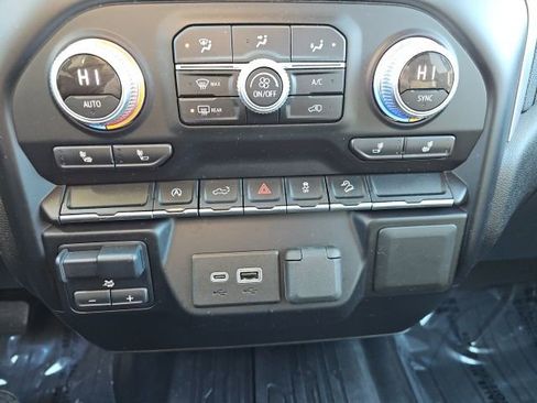 Used 2021 GMC Sierra 1500 SLE w/ X31 Off-Road Package image 18