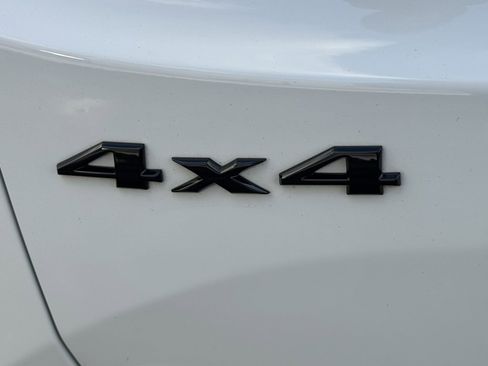 Used 2023 Jeep Renegade Altitude w/ Sun/Sound Group image 11