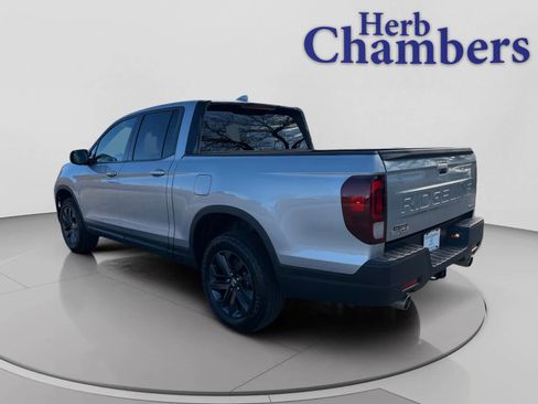Used 2024 Honda Ridgeline Sport image 3