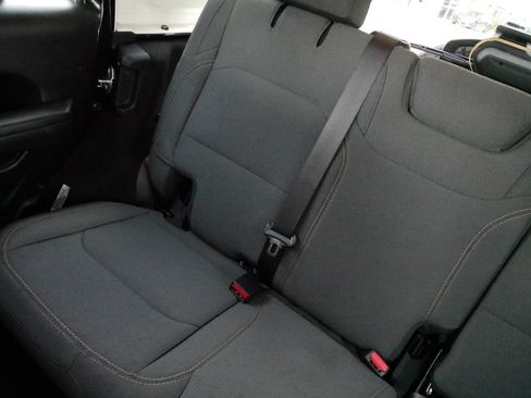 Used 2025 Jeep Wrangler Unlimited Sport AWD/4WD image 12