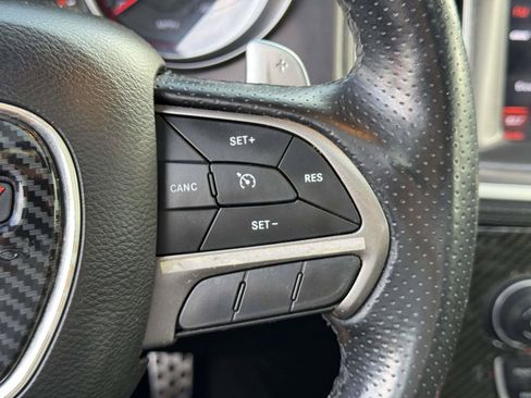 Used 2019 Dodge Charger Scat Pack w/ Dynamics Package RWD image 19