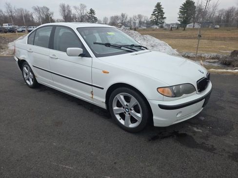 Used 2004 BMW 330xi Sedan image 1