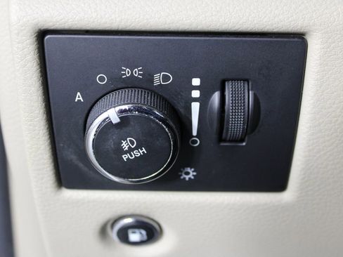 Used 2015 Jeep Grand Cherokee Limited w/ Trailer Tow Group IV image 22