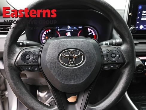 Used 2024 Toyota RAV4 XLE AWD/4WD image 10