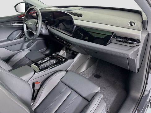 Used 2025 Audi Q6 e-tron Premium Plus image 20