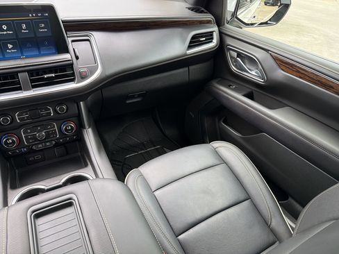 Used 2024 Chevrolet Tahoe Premier AWD/4WD image 29