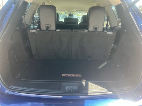 Used 2019 Nissan Pathfinder SL w/ Rock Creek Edition FWD image 5