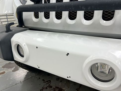 Used 2012 Jeep Wrangler Unlimited Sahara AWD/4WD image 26