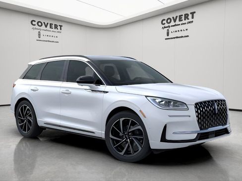 New 2025 Lincoln Corsair Grand Touring image 7