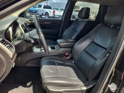Used 2013 Jeep Grand Cherokee Laredo RWD image 19
