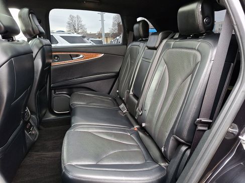 Used 2020 Lincoln Nautilus Reserve image 15