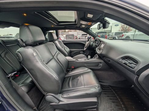 Used 2016 Dodge Challenger R/T Scat Pack image 10
