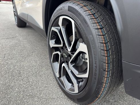 New 2026 Chevrolet Trax RS w/ Sunroof Package image 6