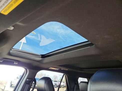 Used 2016 Ford Explorer Limited image 18