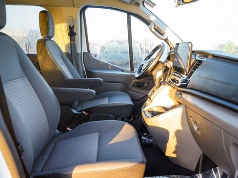 Used 2023 Ford Transit 350 XLT image 17