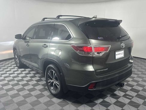 Used 2016 Toyota Highlander XLE image 5