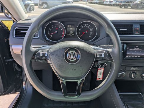 Used 2017 Volkswagen Jetta S FWD image 18