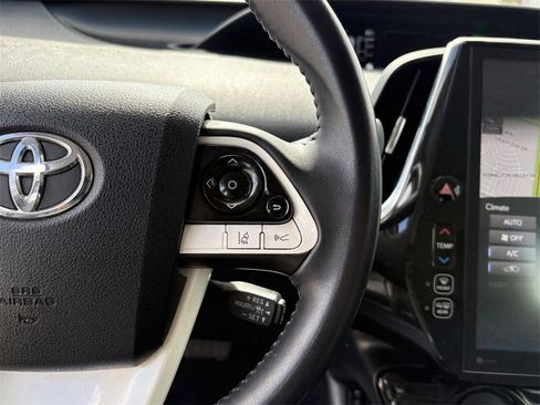 Used 2018 Toyota Prius Four image 17