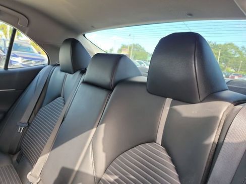 Used 2024 Toyota Camry SE image 11