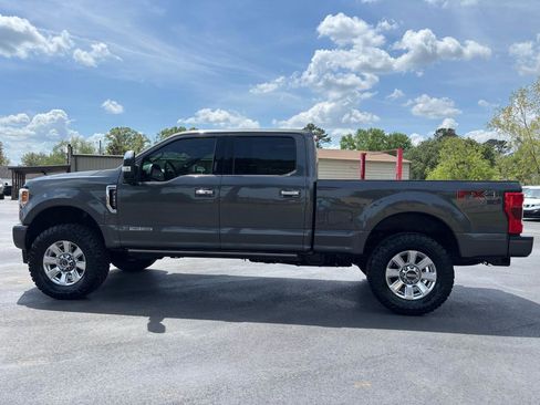 Used 2019 Ford F250 Platinum w/ Platinum Ultimate Package AWD/4WD image 8