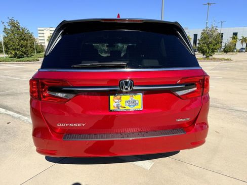 Used 2023 Honda Odyssey Touring image 10