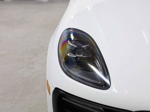 Certified 2023 Porsche Macan Turbo AWD/4WD image 15