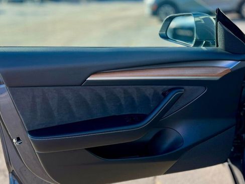 Used 2023 Tesla Model 3 Standard Range image 11