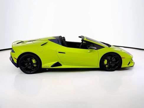Used 2020 Lamborghini Huracan EVO image 4